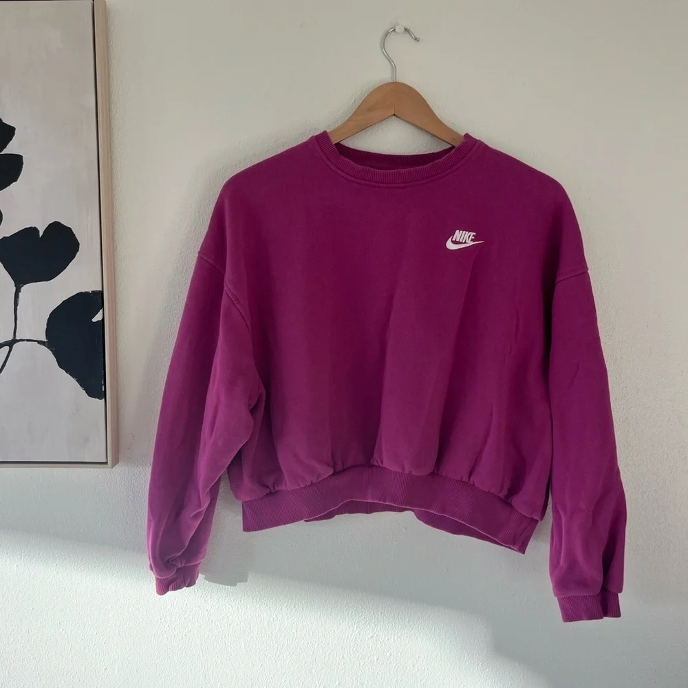 Nike Magenta Crewneck Sweatshirt